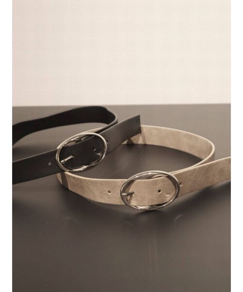 EMODA(エモダ)の「ワイドバックルベルト(ベルト・レディース・ブラック/ベージュ・FREE)」の3枚目の写真