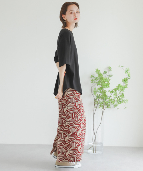 SENSE OF PLACE by URBAN RESEARCH（センスオブプレイスバイアーバンリサーチ）の「メッセージロゴアートTシャツ（Tシャツ/カットソー・レディース・ブラック/オフホワイト・ONE）」の3枚目の写真