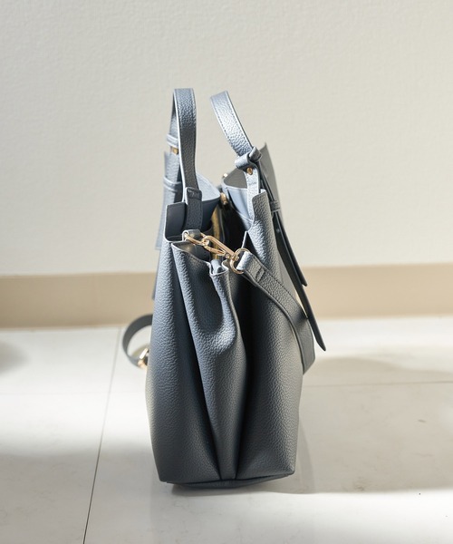 ROPE' PICNIC(ロペピクニック)の「【軽量】スウェイハンドル5層ミドルトート&ショルダーバッグ(ショルダーバッグ・レディース・ネイビー/キナリ/レッド系その他2・FREE)」の4枚目の写真