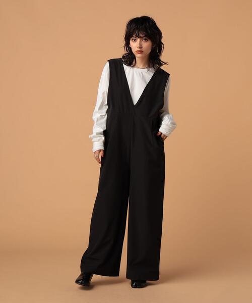 FEELING MADE（フィーリングメイド）の「FEELING MADE ストレッチ&UVカット Vネック サロペット（サロペット/オーバーオール・レディース・ブラック/オリーブ/ワイン・SMALL/MEDIUM/LARGE）」の5枚目の写真