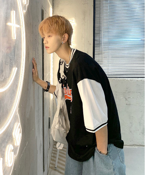 neos（ネオス）の「【neos -addictive design-】ルーズシルエット フットボール ロゴ リンガー Tシャツ（Tシャツ/カットソー・メンズ・ホワイト/ブラック/ブルー・MEDIUM/LARGE）」の6枚目の写真