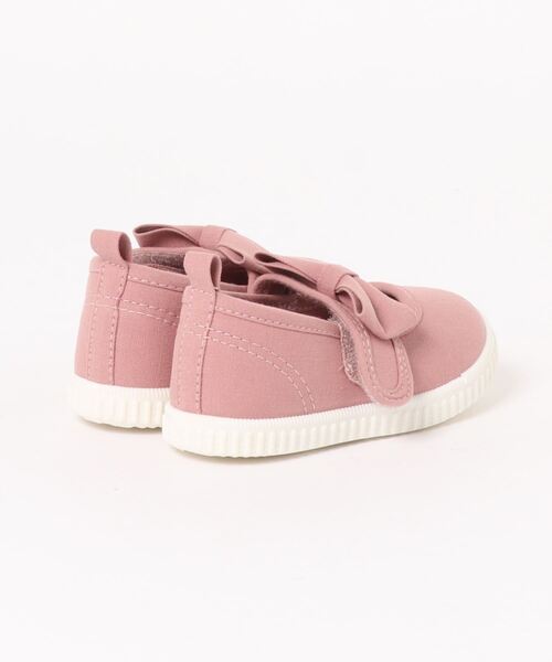 petit main（プティマイン）の「リボンスニーカー（スニーカー・キッズ・シルバー/ピンク/モカ・14cm/18cm/15cm/17cm/13cm/16cm）」の4枚目の写真