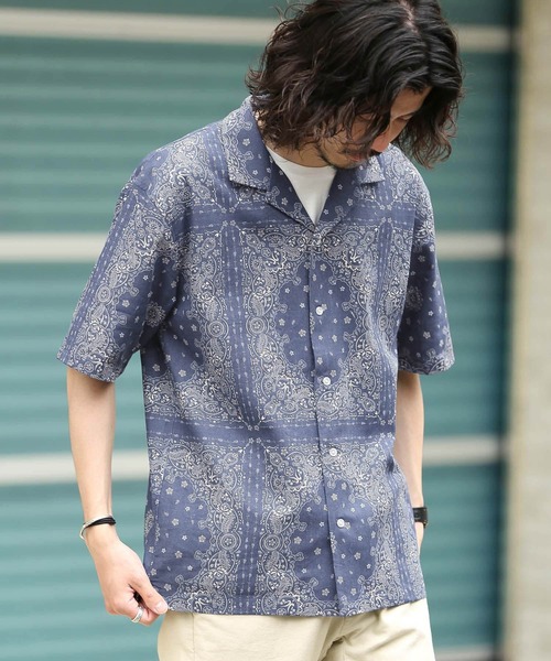 URBAN RESEARCH Sonny Label（アーバンリサーチサニーレーベル）の「バンダナ柄半袖シャツ（シャツ/ブラウス・メンズ・ライトブルー/ベージュ・MEDIUM/LARGE）」の2枚目の写真