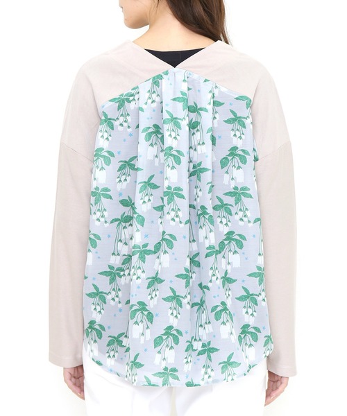 Design Tshirts Store graniph（デザイン　ティーシャツ　ストア　グラニフ）の「ベニドウダンフラワー｜クロスファブリックスウィッチングカーディガン（カーディガン/ボレロ・レディース・ライトグレー・FREE）」の5枚目の写真