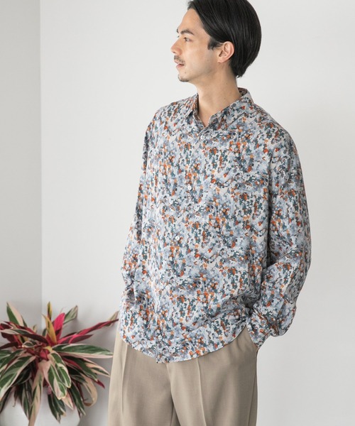 niko and...（ニコアンド）の「ペイントタッチプリントシャツ（シャツ/ブラウス・メンズ・ブルー/グリーン/スモーク・MEDIUM/LARGE）」の2枚目の写真