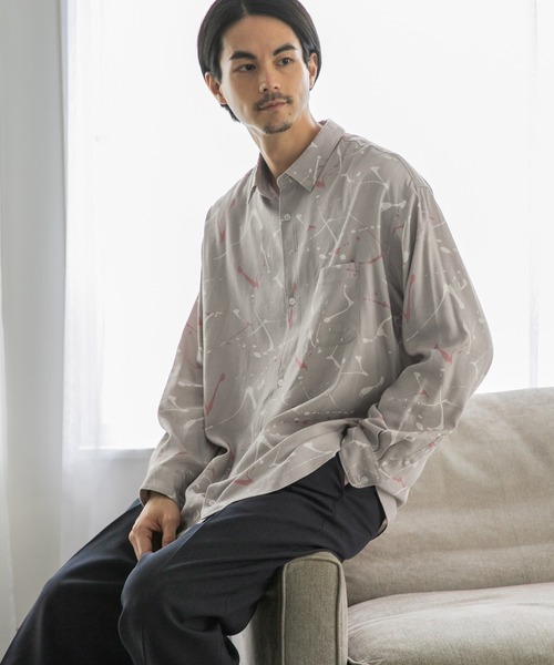 niko and...（ニコアンド）の「ペイントタッチプリントシャツ（シャツ/ブラウス・メンズ・ブルー/グリーン/スモーク・MEDIUM/LARGE）」の3枚目の写真