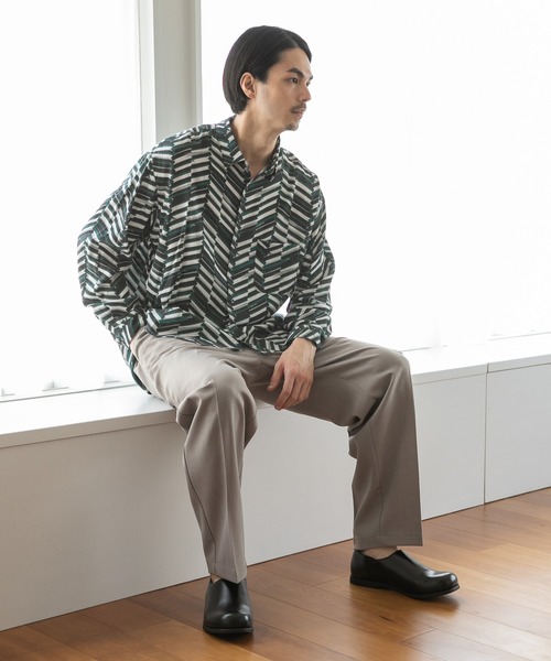 niko and...（ニコアンド）の「ペイントタッチプリントシャツ（シャツ/ブラウス・メンズ・ブルー/グリーン/スモーク・MEDIUM/LARGE）」の4枚目の写真