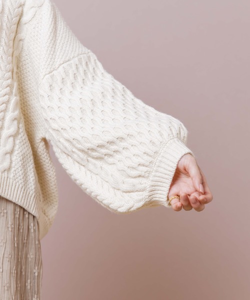 flower(フラワー)の「スウィートバックニット(ニット/セーター・レディース・ベージュ/ブルー/アイボリー・FREE)」の7枚目の写真