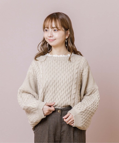 flower(フラワー)の「スウィートバックニット(ニット/セーター・レディース・ベージュ/ブルー/アイボリー・FREE)」の6枚目の写真