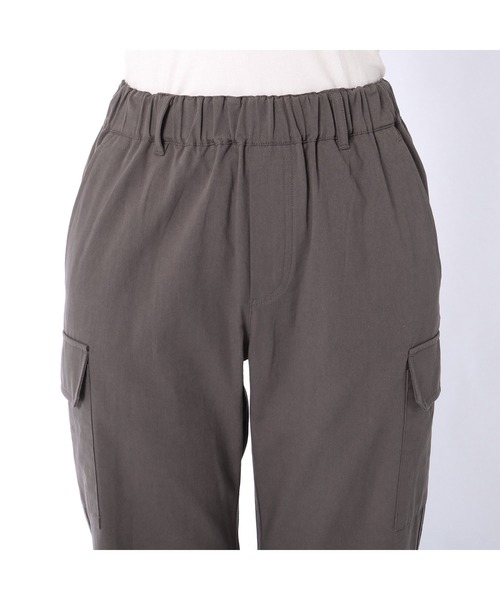 RIVE DROITE（リヴドロワ）の「《2サイズ展開》リラクシーでありながらすっきりとした美シルエット　ドロストカーゴパンツ（カーゴパンツ・レディース・ベージュ/チャコールグレー・38/36）」の8枚目の写真