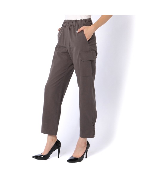 RIVE DROITE（リヴドロワ）の「《2サイズ展開》リラクシーでありながらすっきりとした美シルエット　ドロストカーゴパンツ（カーゴパンツ・レディース・ベージュ/チャコールグレー・38/36）」の5枚目の写真