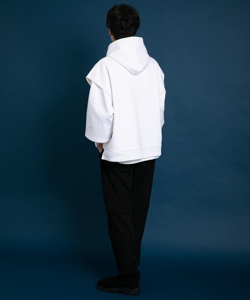 Uiscel(ユイセル)の「Uiscel フィルム裏毛フードベストプルオーバー(パーカー・レディース・ホワイト/ブラック・ONE)」の12枚目の写真
