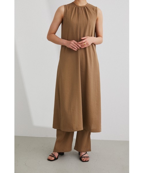 STYLEMIXER(スタイルミキサー)の「バックタックリラックスワンピース(ワンピース・レディース・ブラック/ブラウン/ブルー・FREE)」の3枚目の写真