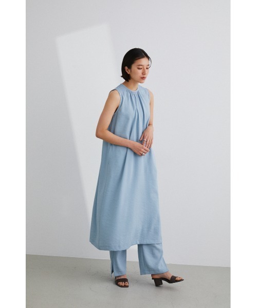 STYLEMIXER(スタイルミキサー)の「バックタックリラックスワンピース(ワンピース・レディース・ブラック/ブラウン/ブルー・FREE)」の19枚目の写真