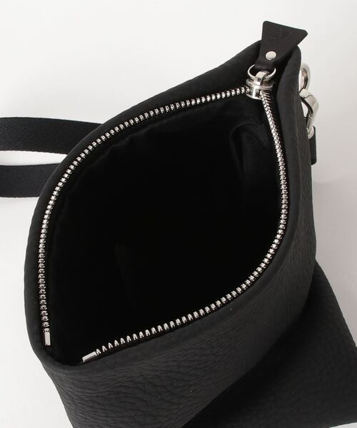 CITY TOKYO（シティトウキョウ）の「本革トライアングルミニバッグ（ショルダーバッグ・レディース・ブラック/カーキ/ホワイト・FREE）」の16枚目の写真