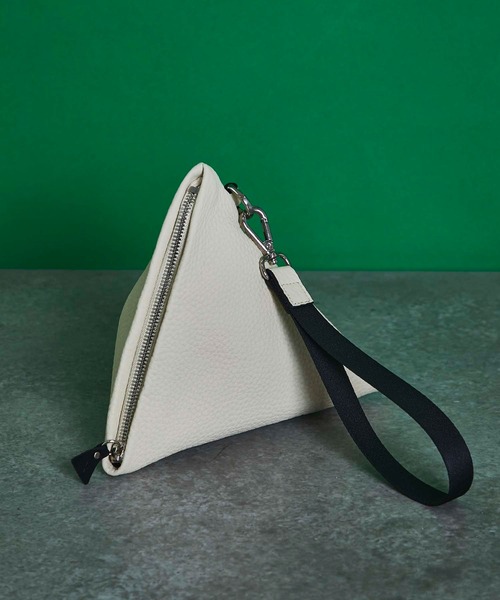 CITY TOKYO（シティトウキョウ）の「本革トライアングルミニバッグ（ショルダーバッグ・レディース・ブラック/カーキ/ホワイト・FREE）」の2枚目の写真