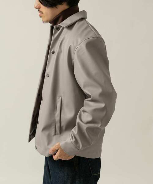 ITEMS URBANRESEARCH（アイテムズ アーバンリサーチ）の「ヴィーガンレザー コーチジャケット（その他アウター・メンズ・ブラック/グレー/オフホワイト・MEDIUM/LARGE）」の4枚目の写真