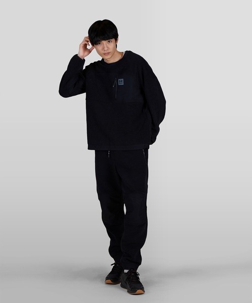 UNDER ARMOUR(アンダーアーマー)の「UA ミッション ブークレ クルー(トレーニング/メンズ)(その他アウター・メンズ・ブラック・XXL/XL/S/L/3XL/M)」の4枚目の写真