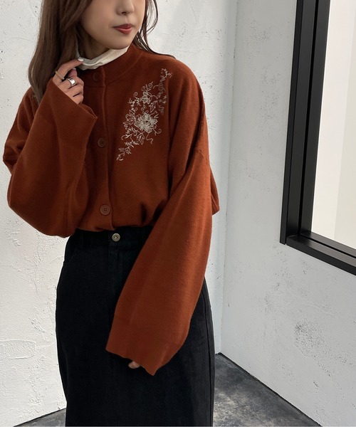 apres jour mignon（アプレジュールミニョン）の「刺繍入りカーディガン【ZOZOTOWN限定アイテム】（カーディガン/ボレロ・レディース・ブラック/ダークグリーン/オレンジ/ブルー/グリーン・X-LARGE/フリー）」の5枚目の写真