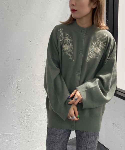 apres jour mignon（アプレジュールミニョン）の「刺繍入りカーディガン【ZOZOTOWN限定アイテム】（カーディガン/ボレロ・レディース・ブラック/ダークグリーン/オレンジ/ブルー/グリーン・X-LARGE/フリー）」の18枚目の写真