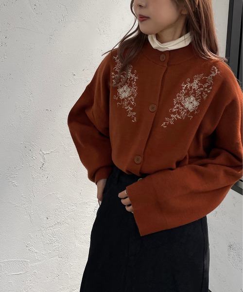apres jour mignon（アプレジュールミニョン）の「刺繍入りカーディガン【ZOZOTOWN限定アイテム】（カーディガン/ボレロ・レディース・ブラック/ダークグリーン/オレンジ/ブルー/グリーン・X-LARGE/フリー）」の16枚目の写真