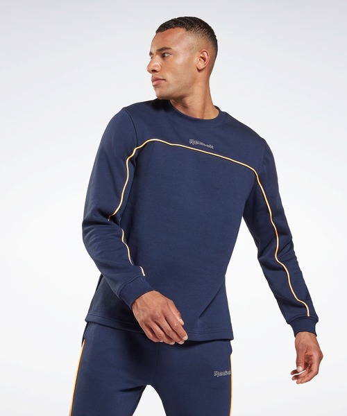 Reebok(リーボック)の「トレーニング エッセンシャルズ パイピング クルー スウェットシャツ / Training Essentials Piping Crew Sweatshirt(スウェット・メンズ・ブラック/ネイビー・X-SMALL/XXX-LARGE/LARGE/MEDIUM/X-LARGE/SMALL/XX-LARGE)」の2枚目の写真