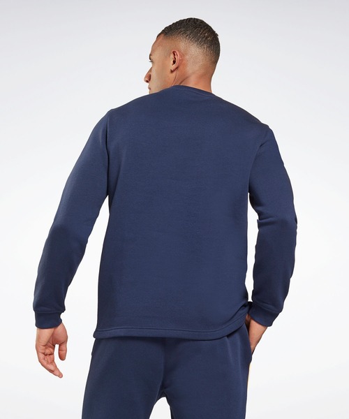 Reebok(リーボック)の「トレーニング エッセンシャルズ パイピング クルー スウェットシャツ / Training Essentials Piping Crew Sweatshirt(スウェット・メンズ・ブラック/ネイビー・X-SMALL/XXX-LARGE/LARGE/MEDIUM/X-LARGE/SMALL/XX-LARGE)」の4枚目の写真