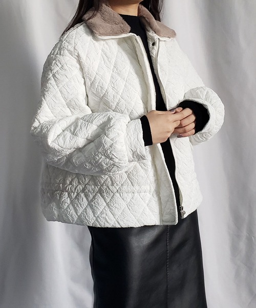 me+em select（ミームセレクト）の「2WAY　フェイクファー襟クリンクルキルティングブルゾン（ブルゾン・レディース・ブラック/ホワイト・FREE）」の14枚目の写真