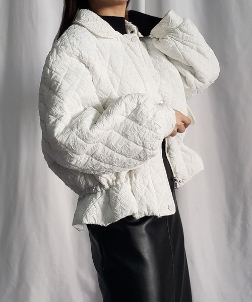 me+em select（ミームセレクト）の「2WAY　フェイクファー襟クリンクルキルティングブルゾン（ブルゾン・レディース・ブラック/ホワイト・FREE）」の6枚目の写真