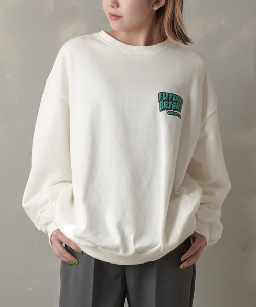 SPINNS（スピンズ）の「【ゆったりシルエット】サークルロゴバックプリントスウェット（スウェット・レディース・ブラック/スミクロ/ダークグリーン/オフホワイト/オートミール・ONESIZE）」の19枚目の写真