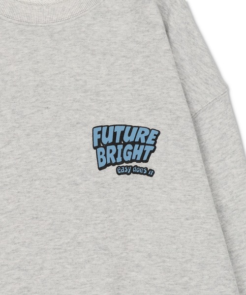 SPINNS（スピンズ）の「【ゆったりシルエット】サークルロゴバックプリントスウェット（スウェット・レディース・ブラック/スミクロ/ダークグリーン/オフホワイト/オートミール・ONESIZE）」の7枚目の写真