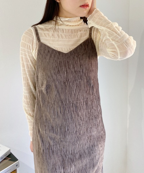 CLEA(クレア)の「ランダムプリーツキャミワンピース(ワンピース・レディース・ブラック/アイボリー/グレイッシュベージュ・FREE)」の18枚目の写真