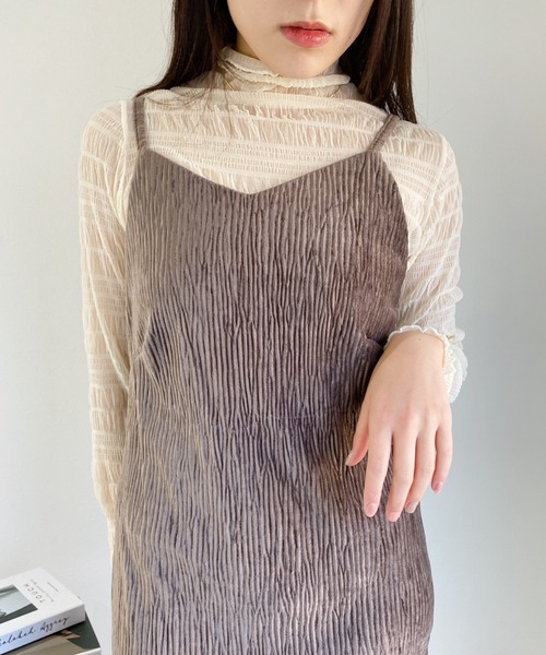 CLEA(クレア)の「ランダムプリーツキャミワンピース(ワンピース・レディース・ブラック/アイボリー/グレイッシュベージュ・FREE)」の19枚目の写真