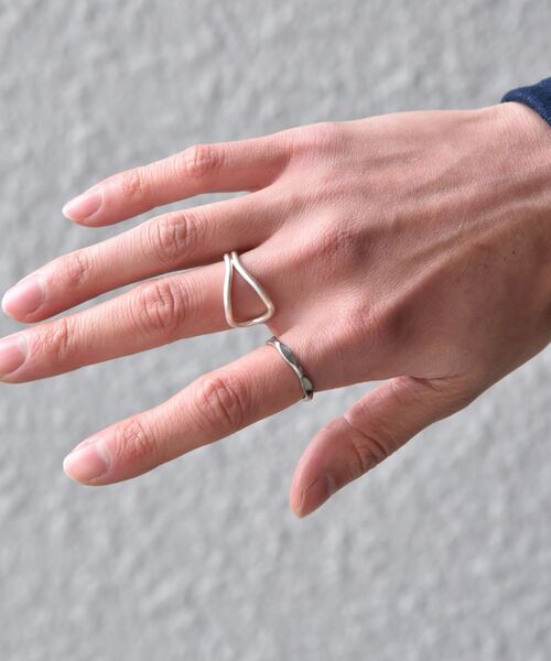 SHIPS（シップス）の「【WEB限定】SHIPS: 〈2点セット〉 デザイン リング（リング・メンズ・オフホワイト/ライトホワイト/ホワイト系/ストーン/ホワイト・ONE SIZE）」の6枚目の写真