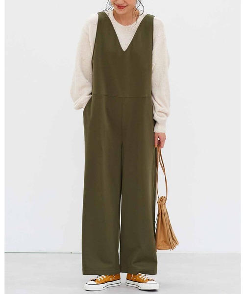 Live in comfort（リブインコンフォート）の「リブ　イン　コンフォート　ふんわり暖か　上品シルエットの裏起毛カットソーオールインワン（つなぎ/オールインワン・レディース・ブラック/カーキ・MEDIUM/LARGE/X-LARGE）」の6枚目の写真