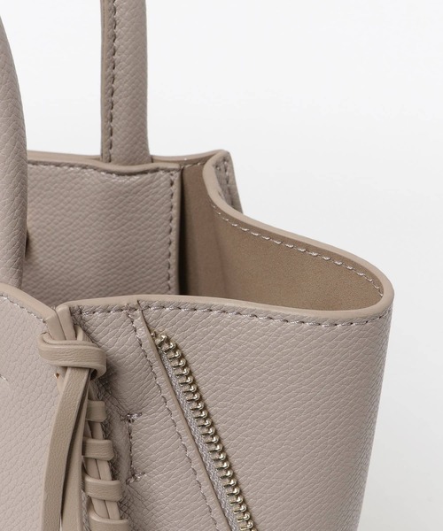 URBAN RESEARCH ROSSO（アーバンリサーチロッソ）の「サイドジップミニトート（トートバッグ・レディース・キャメル/グレー系その他/ホワイト・FREE）」の14枚目の写真