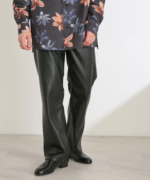 SENSE OF PLACE by URBAN RESEARCH(センスオブプレイスバイアーバンリサーチ)の「『セットアップ対応』 フェイクレザーストレートパンツ(その他パンツ・メンズ・ブラック・MEDIUM/LARGE)」の4枚目の写真