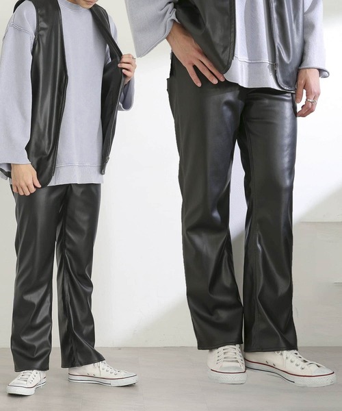 SENSE OF PLACE by URBAN RESEARCH(センスオブプレイスバイアーバンリサーチ)の「『セットアップ対応』 フェイクレザーストレートパンツ(その他パンツ・メンズ・ブラック・MEDIUM/LARGE)」の9枚目の写真