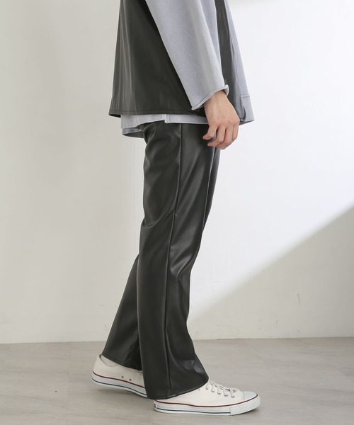 SENSE OF PLACE by URBAN RESEARCH(センスオブプレイスバイアーバンリサーチ)の「『セットアップ対応』 フェイクレザーストレートパンツ(その他パンツ・メンズ・ブラック・MEDIUM/LARGE)」の11枚目の写真