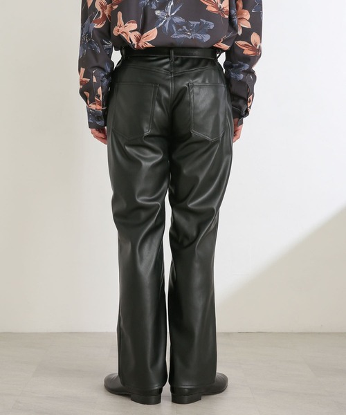 SENSE OF PLACE by URBAN RESEARCH(センスオブプレイスバイアーバンリサーチ)の「『セットアップ対応』 フェイクレザーストレートパンツ(その他パンツ・メンズ・ブラック・MEDIUM/LARGE)」の17枚目の写真