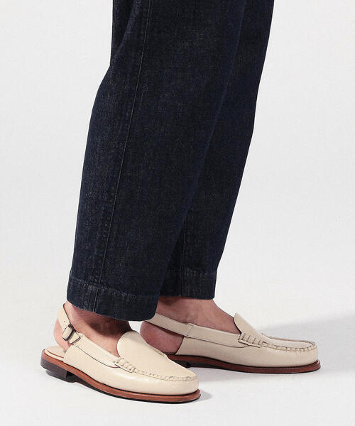 TOMORROWLAND (トゥモローランド)の「HEREU RAIGUER フラットシューズ(ローファー・レディース・ホワイト/ブラック・38/42/43/36/37)」の5枚目の写真