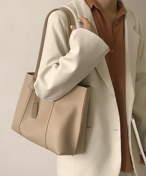 florist（フローリスト）の「【A4対応】シンプルデザインのPUレザーレディーストートバッグ/ショルダーバッグ（トートバッグ・レディース・ブラック/キャメル/ホワイト/ベージュ・FREE）」の3枚目の写真