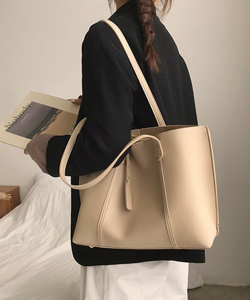 florist（フローリスト）の「【A4対応】シンプルデザインのPUレザーレディーストートバッグ/ショルダーバッグ（トートバッグ・レディース・ブラック/キャメル/ホワイト/ベージュ・FREE）」の9枚目の写真