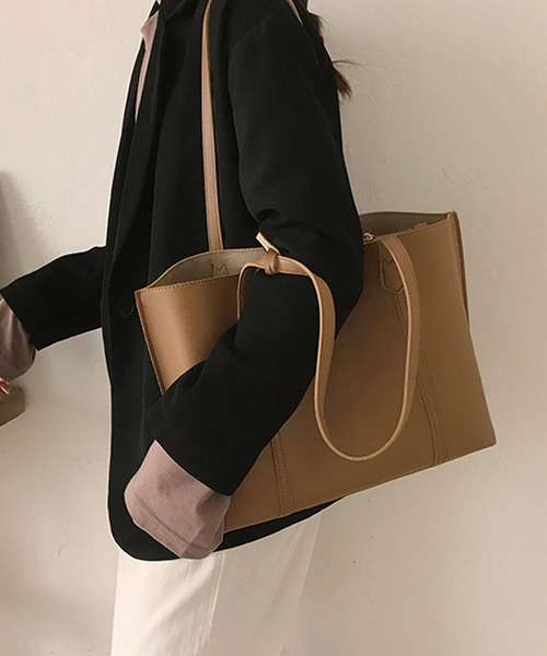 florist（フローリスト）の「【A4対応】シンプルデザインのPUレザーレディーストートバッグ/ショルダーバッグ（トートバッグ・レディース・ブラック/キャメル/ホワイト/ベージュ・FREE）」の10枚目の写真