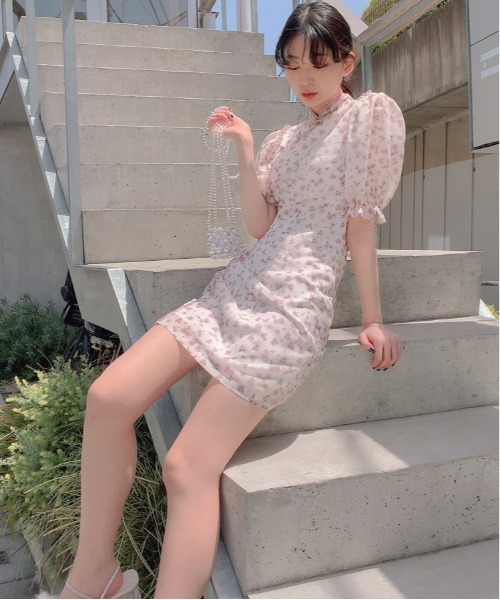 lissi Boutique(リージーブティック)の「【lissi boutique】フラワーチャイナパフスリーブミニワンピース(ワンピース・レディース・ピンク・FREE)」の5枚目の写真