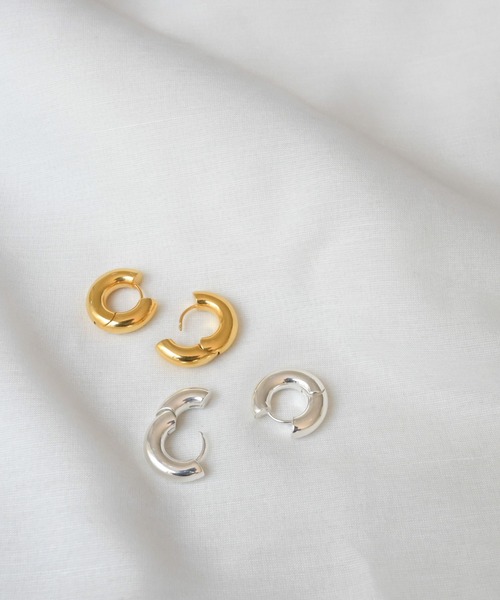 CANAL JEAN(キャナルジーン)の「Pt newボリュームフープピアス(ピアス(両耳用)・レディース・シルバー/ゴールド・ONE SIZE)」の13枚目の写真