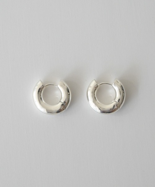 CANAL JEAN(キャナルジーン)の「Pt newボリュームフープピアス(ピアス(両耳用)・レディース・シルバー/ゴールド・ONE SIZE)」の12枚目の写真