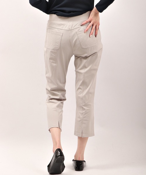 BRODIAEA(ブローディア)の「BRODIAEA ひんやり スリット入り ストレートパンツ (吸放湿+UVカット+接触冷感)(その他パンツ・レディース・ブラック/サンドベージュ/シルバーグレー/オフホワイト・42/40)」の12枚目の写真