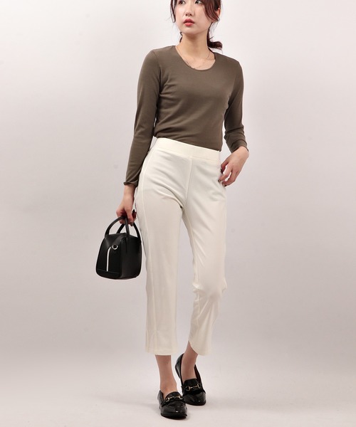 BRODIAEA(ブローディア)の「BRODIAEA ひんやり スリット入り ストレートパンツ (吸放湿+UVカット+接触冷感)(その他パンツ・レディース・ブラック/サンドベージュ/シルバーグレー/オフホワイト・42/40)」の18枚目の写真