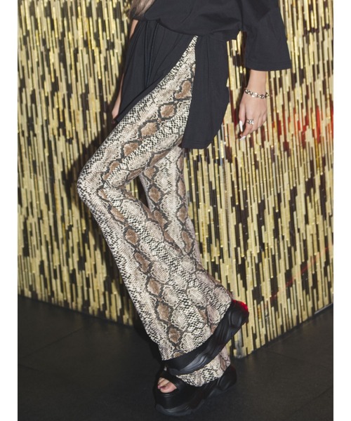 EGOIST（エゴイスト）の「ストレッチアニマルフレアパンツ（その他パンツ・レディース・ブラック/ブラウン・FREE）」の8枚目の写真